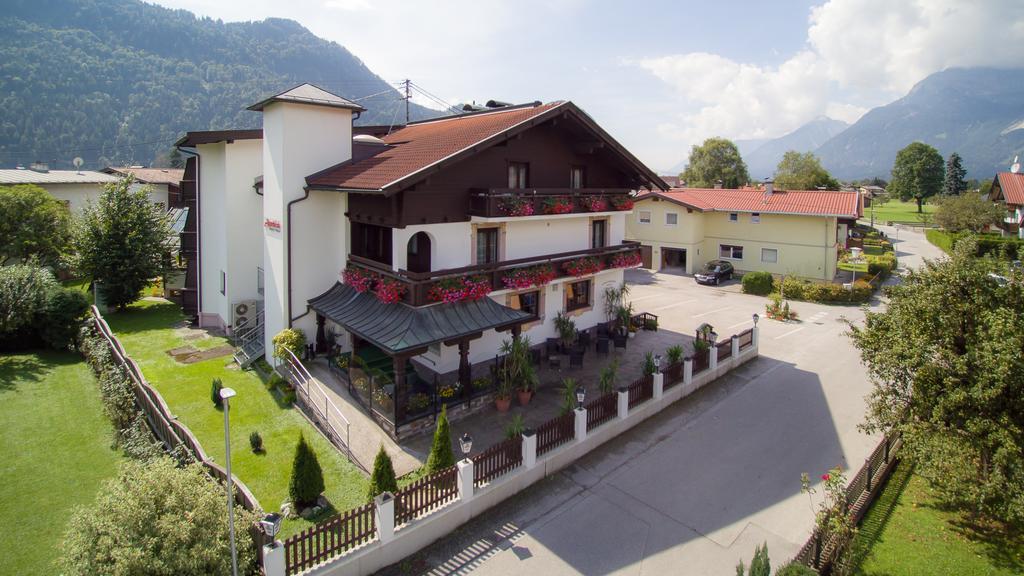 Gasthof Pension Alpenblick Hotel Radfeld Exterior photo