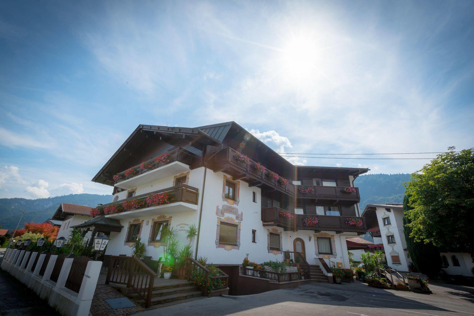 Gasthof Pension Alpenblick Hotel Radfeld Exterior photo