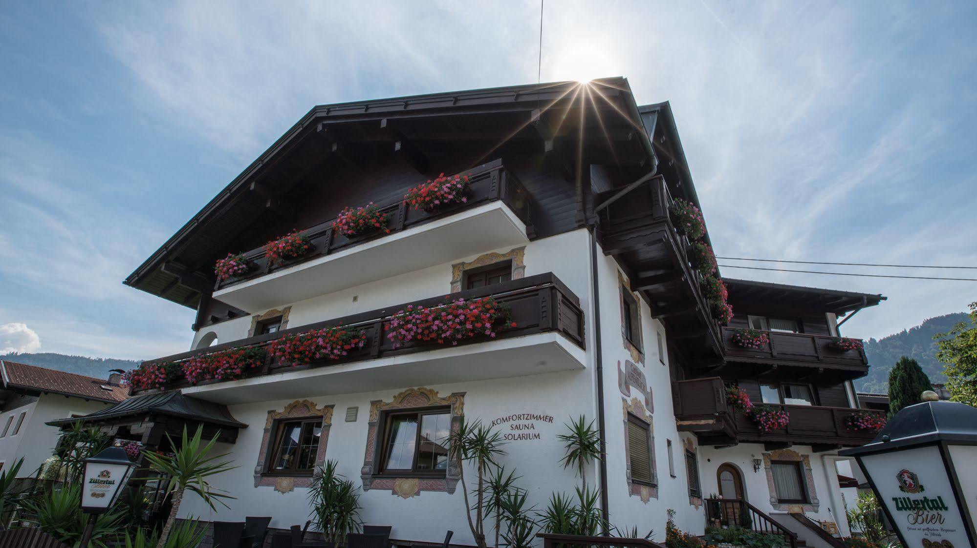 Gasthof Pension Alpenblick Radfeld Exterior photo